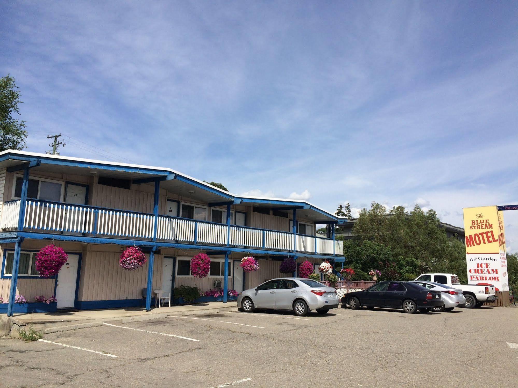 Blue Stream Motel Vernon Exterior foto